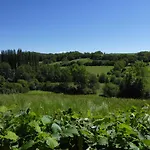 La Petite Bardouillère Hébergement de vacances *